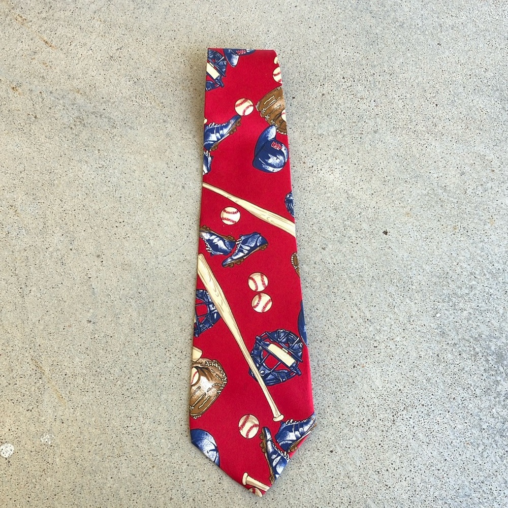 Van Heusen St. Louis Cardinals Baseball Silk Tie